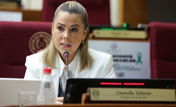 Ministerio de la Familia: Lizarella frena iniciativa tras diálogo con Peña