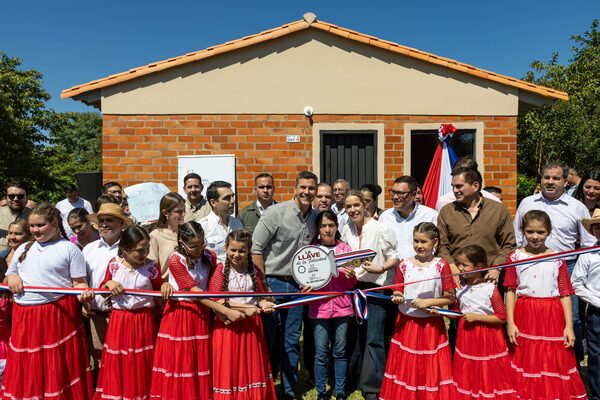 Gobierno suma 15.875 viviendas entregadas tras inauguración de hoy en Caaguazú - .::Agencia IP::.