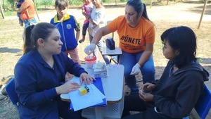 Asisten a familias indígenas en comunidad del norte del país