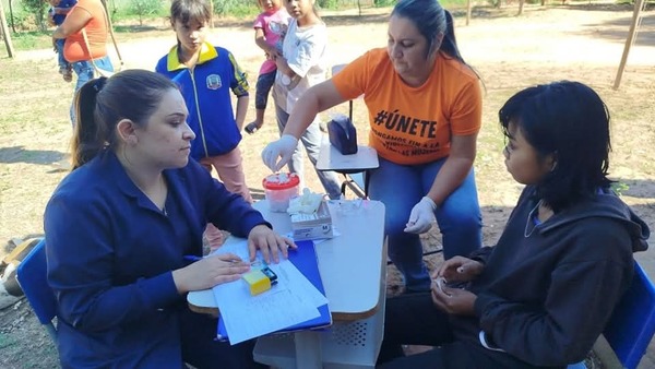 Asisten a familias indígenas en comunidad del norte del país