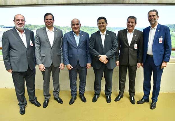 Presidentes del Congreso de Paraguay y de Brasil visitan Itaipú en compañía de directores generales | DIARIO PRIMERA PLANA