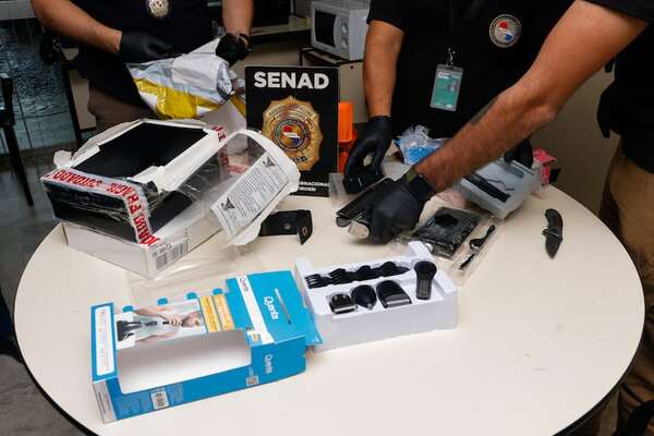 Senad descubrió cocaína en encomiendas con destino a España - Policiales - ABC Color