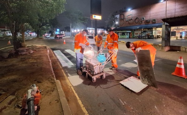 MOPC interviene en importante cruce peatonal en Fernando de la Mora con señalización - 1000 Noticias