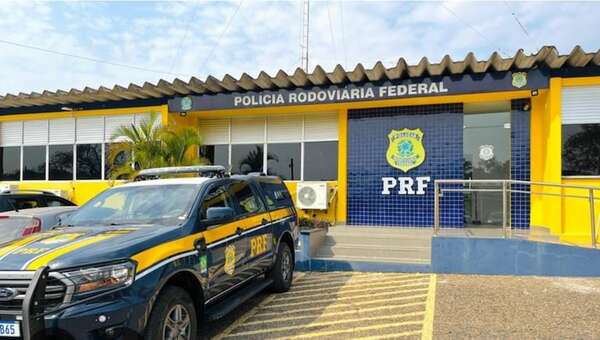 Tras persecución y balacera, cae camión paraguayo repleto de cigarrillos de contrabando en Brasil - Policiales - ABC Color