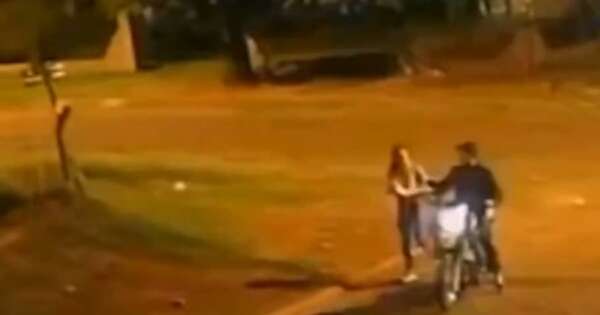La Nación / Buscan identificar a motociclista que manoseó a una joven que salía de un gimnasio en Itapúa