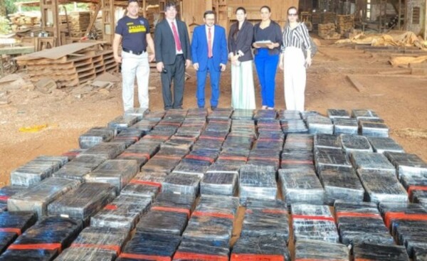 Acusan a dos hombres que transportaban más de 1.400 kilos de marihuana