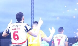 Libertad consigue un triunfazo en el último minuto y sigue imparable en la temporada