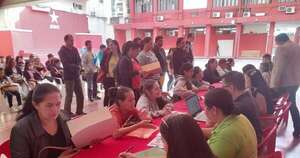 Diario HOY | Alta concurrencia registró feria de empleo para dos sectores