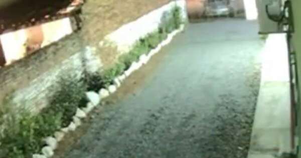 La Nación / Delincuentes robaron un vehículo y tomaron al dueño como rehén en Itá