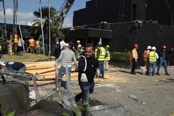 Cifran en 225 el número oficial de muertos por derrumbe de una discoteca en Dominicana - 1000 Noticias