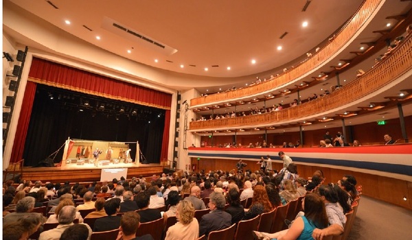 Una noche de música, fe y unidad en el Teatro Municipal "Ignacio A. Pane" - OviedoPress