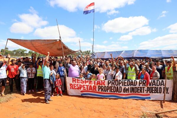 INDERT brinda rápida respuesta a campesinos y propietario de lote, luego de 50 años de espera