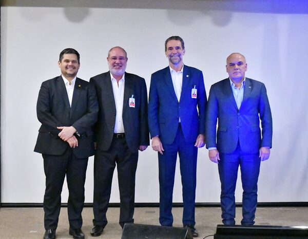 Presidentes del Congreso de Paraguay y de Brasil conversaron sobre Itaipu con directores generales - .::Agencia IP::.