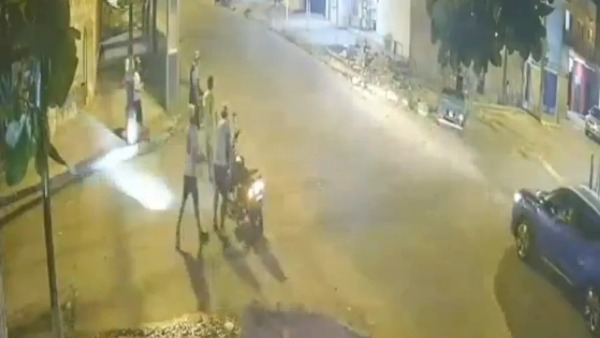 Enfrentamiento entre jóvenes causa zozobra en barrio Santa Ana - 1000 Noticias