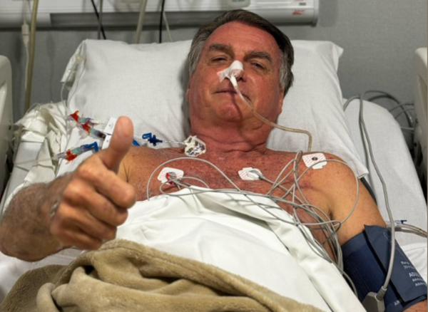 Expresidente de Brasil, Jair Bolsonaro, no se encuentra bien y de Natal fue a Brasilia para una posible operación