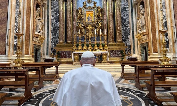 El Papa Francisco reaparece en la Plaza San Pedro con notable mejoría durante el Domingo de Ramos - OviedoPress