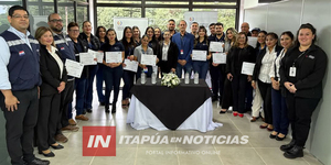 27 FUNCIONARIOS DE MIGRACIONES CULMINAN CURSO DE INGLÉS BÁSICO
