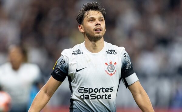 Versus / La respuesta de Ángel a los cánticos que recibió: "Deberían preguntar a la presidenta de Palmeiras"