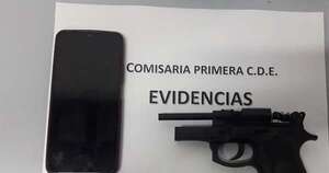 La Nación / Una mujer forcejó con asaltante, logró desarmarlo y evitó el robo