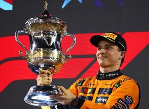 Versus / Fiesta de McLaren en Baréin: Piastri gana la carrera y Norris sigue líder