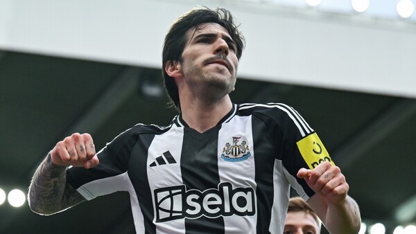 Newcastle machaca al United con una goleada con aroma a Champions