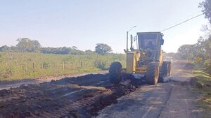 ¡Insólito! Enripian una ruta asfaltada en pésimo estado