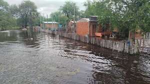 Fuerte Olimpo: viviendas anegadas por las aguas tras las torrenciales lluvias en comunidades rurales - Noticias del Chaco - ABC Color