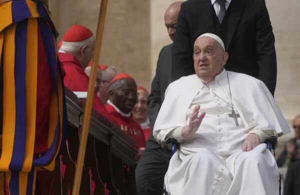 El papa Francisco inicia la Semana Santa con un saludo en persona en la plaza de San Pedro - San Lorenzo Hoy