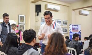 Durante feria de empleo en la Gobernación de Alto Paraná, jóvenes son contratados en el acto – Diario TNPRESS