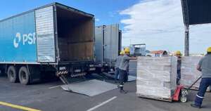 La Nación / PSF envía 250.000 sueros fisiológicos al Perú donados por Paraguay
