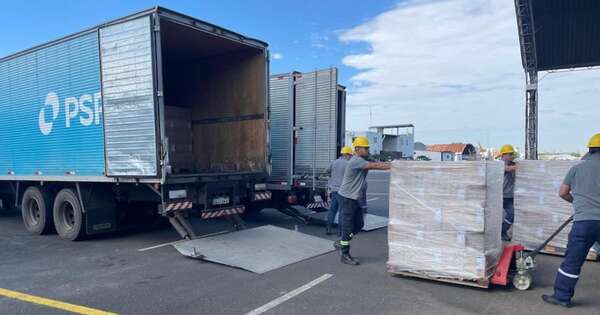 La Nación / PSF envía 250.000 sueros fisiológicos al Perú donados por Paraguay