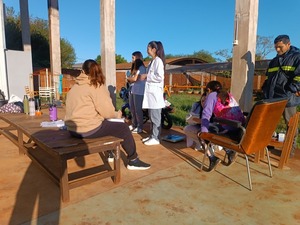 Éxito Rotundo del Primer Taller de Cocina Saludable en el Centro "Kuña ha Mita Kunu'u"