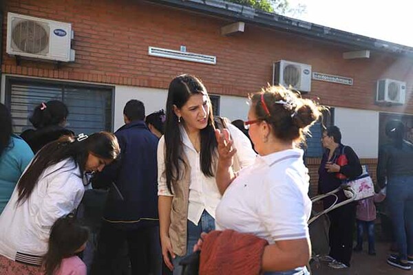 Más de 800 atenciones gratuitas en jornada de salud organizada por la Gobernación del Alto Paraná | DIARIO PRIMERA PLANA