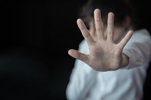Otro caso de un docente acosando a una alumna de solo 11 años en Benjamín Aceval - 1000 Noticias
