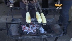 Semana Santa con sabor tradicional: preparan chipa kavure en la plaza O'Leary - SNT