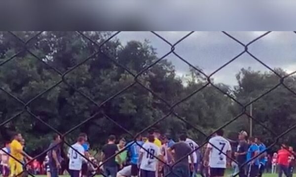 Joven pelotero murió en medio de un partido