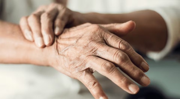 El Parkinson es más frecuente en los varones, según neuróloga