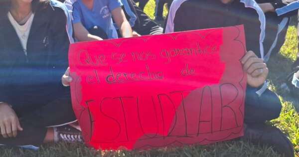 Diario HOY | Suman las protestas por falta de docentes: habría 1.200 vacancias por cubrir