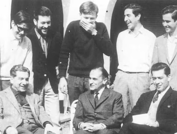Adolfo Ferreiro recordó el paso de Vargas Llosa por Paraguay en los 60's - 1000 Noticias