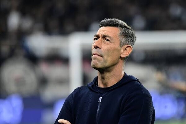 Versus / El Santos de Neymar despide al DT Pedro Caixinha