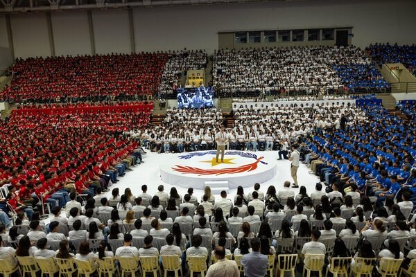 Gobierno entrega 6.796 Becas del Gobierno, la mayor cifra de jóvenes beneficiarios en una convocatoria - .::Agencia IP::.