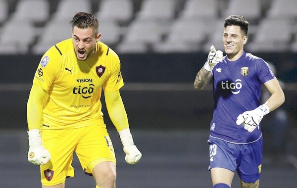 Gaspar Servio sufrió una fea lesión, se va a perder todo el año y ya suena Jean para Guaraní