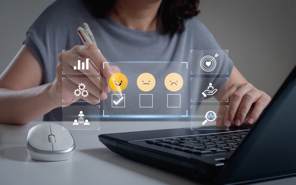 Confianza del consumidor muestra leve mejora, pero continúa lejos de los niveles previos, según informe - MarketData