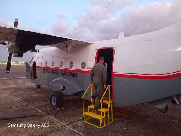 En avión, Peña va al Chaco para entrega de víveres - Política - ABC Color