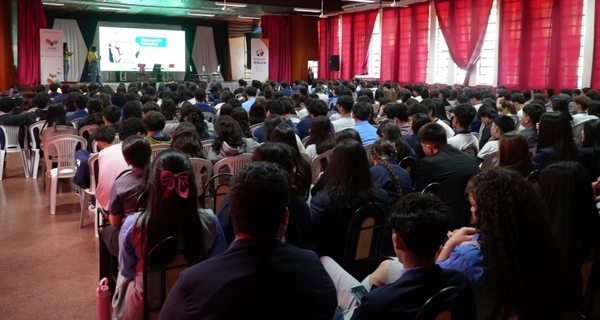 MetaInnova arranca su edición 2025 con actividades para miles de estudiantes