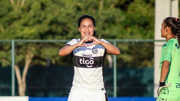Olimpia se mantiene arriba en femenino