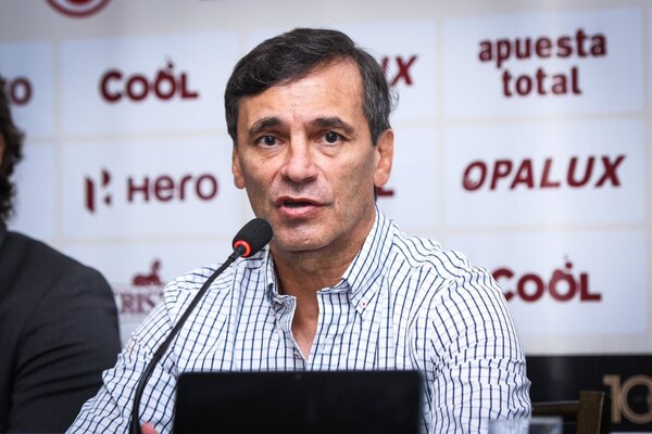 Versus / Fabián Bustos explicó por qué dejó Universitario y decidió venir a Olimpia