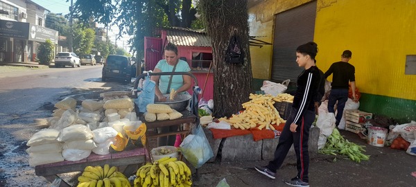 Ofrecen productos frescos en tradicional esquina encarnacena