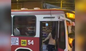 (VIDEO)Laurys Diva mostró que acompañó a su amiga hasta que suba al bus y la cañearon