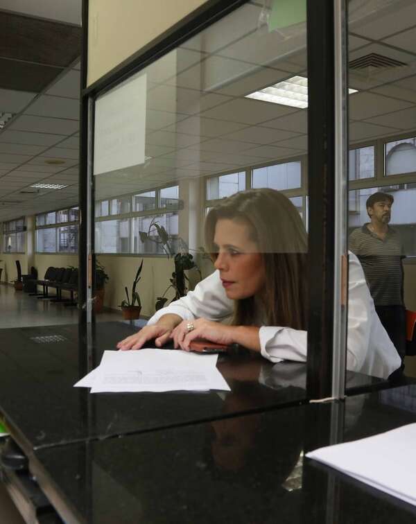 Noveno urgimiento de Kattya ante la Corte sobre inconstitucionalidad - Política - ABC Color